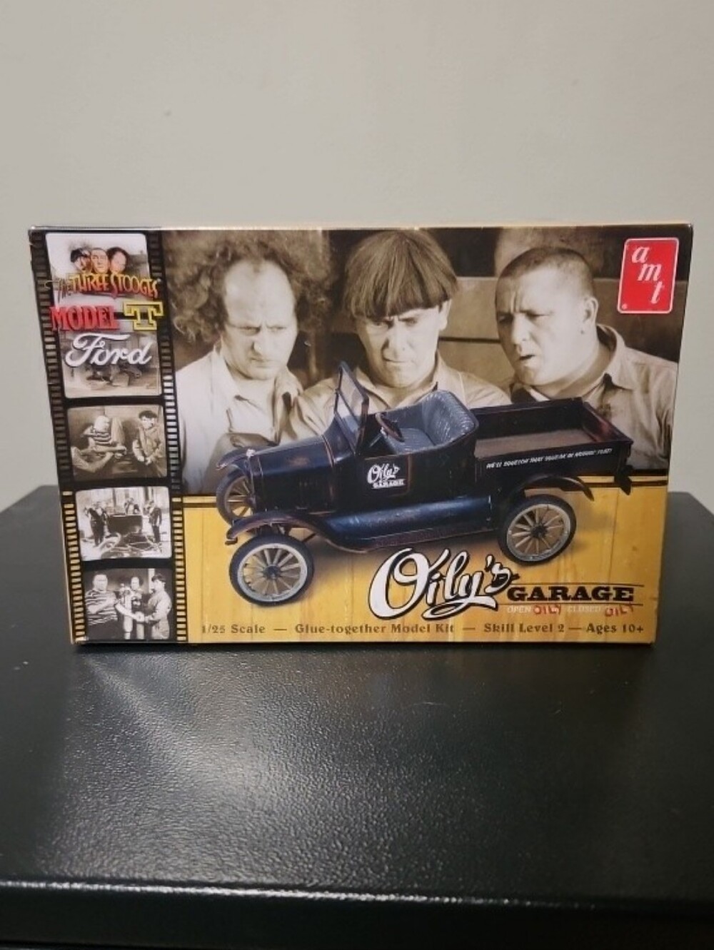 Oily's Garage Model T Pickup Three Stooges Plastic Model Kit